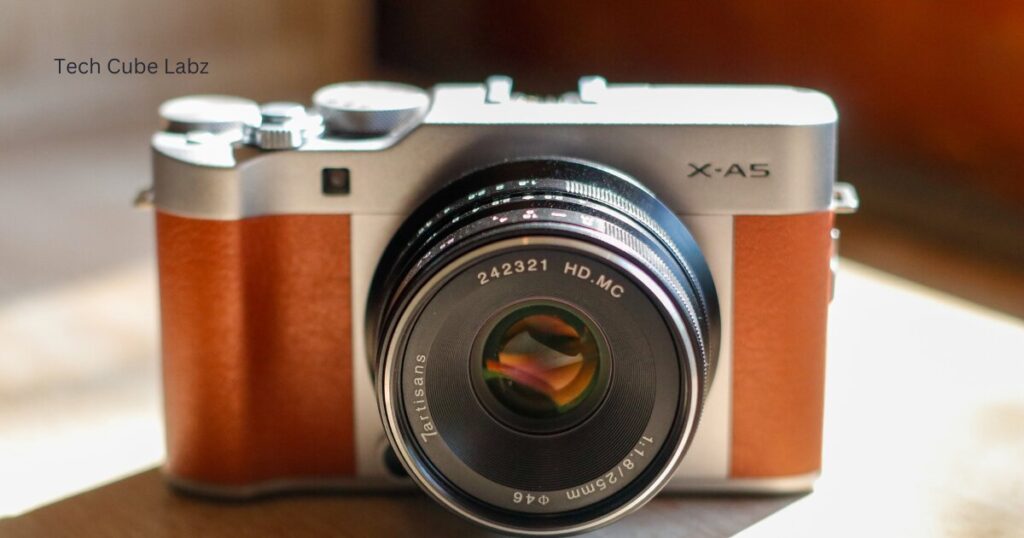 Can beginners use a mirrorless camera?